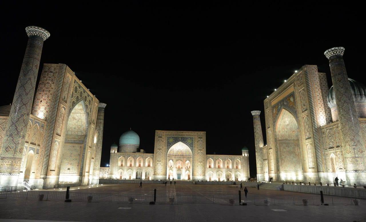 THE GREAT SILK ROAD